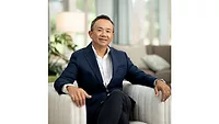 Khoi Vo headshot.jpg