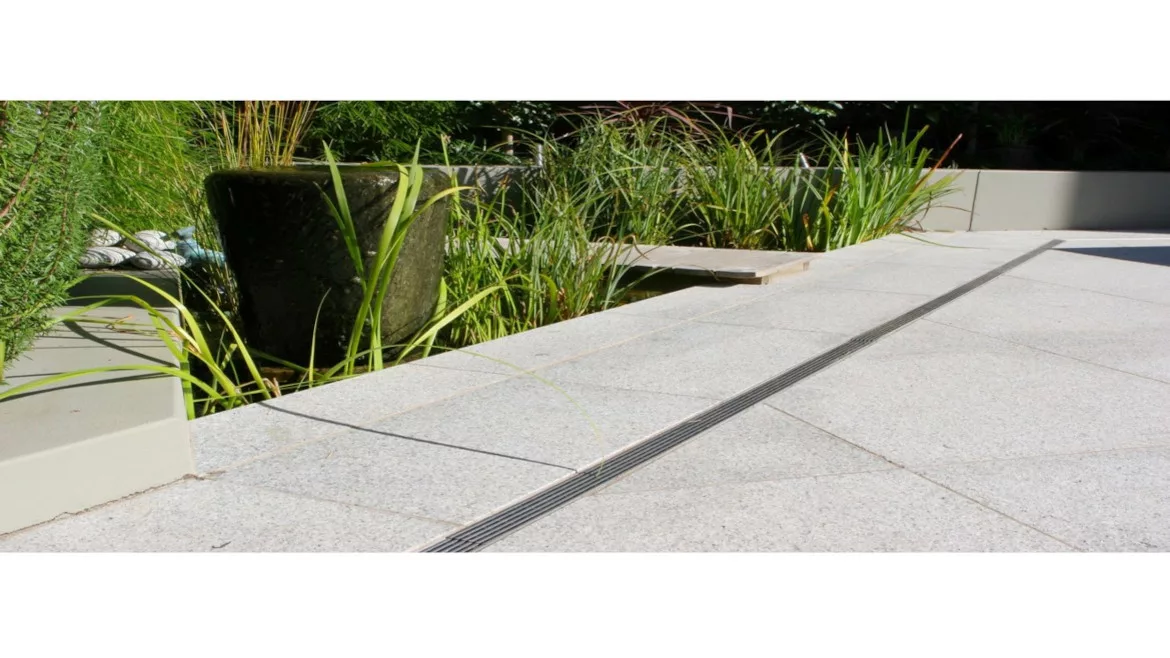 TILE-0922-WE-Infinity-Drain-01.jpg