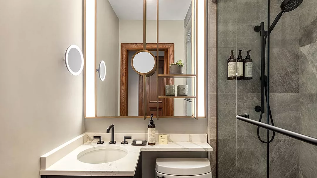Fairmont Gold Bathroom