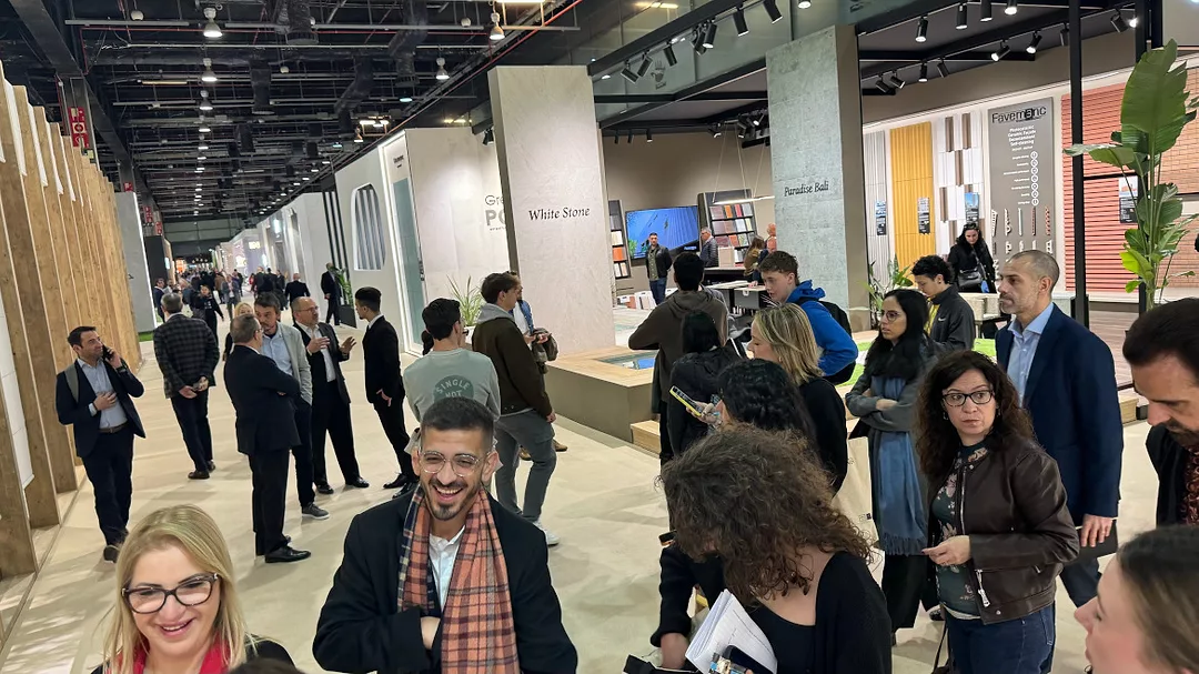 Crowded aisle at Cevisama 2024