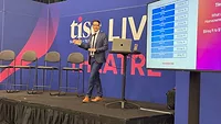 Mitch Henderson tise Live Stage