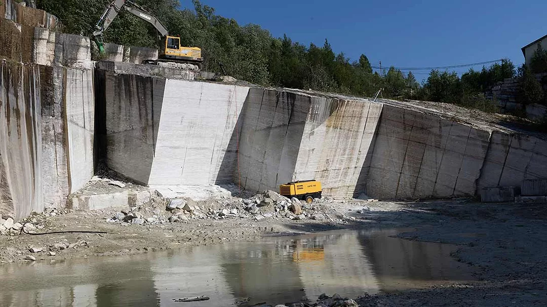 Norwegian Rose marble quarry