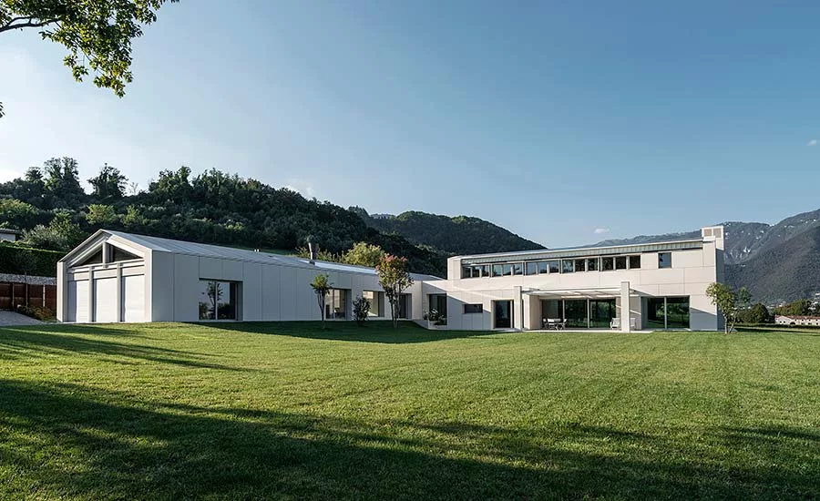 CaGioia_out_04.jpg