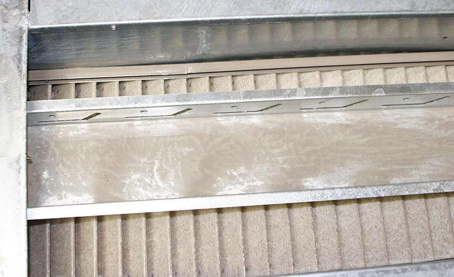 passing slurry water through a pack of inclined plates