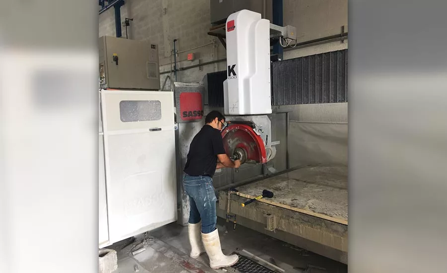 Sasso K600 CNC between a router and saw