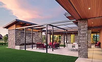 home in Oregon embraces a U-shaped design