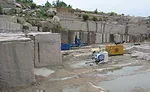 wire saw to remove quarry blocks