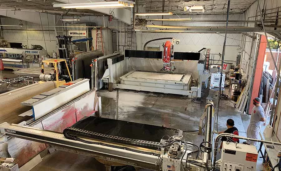 Saberjet with the combination of the waterjet