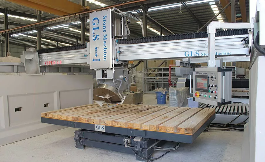 The GLS Viper 4.0 bridge sawing machine