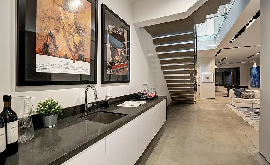 SW 1021 One-on-One with Vadara Quartz, Petragrigio Installation