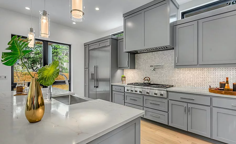 SW 1021 One-on-One with Vadara Quartz, Serenogold Installation