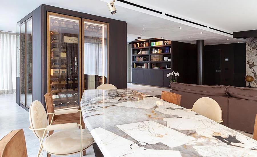 Antolini Treviso: In the main living area, Patagonia “Original,” an exclusive natural quartz by Antolini, was selected for the dining room tabletop.