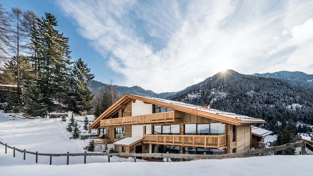 SW 0122 Web Exclusive: 01 Antolini Montchalet 