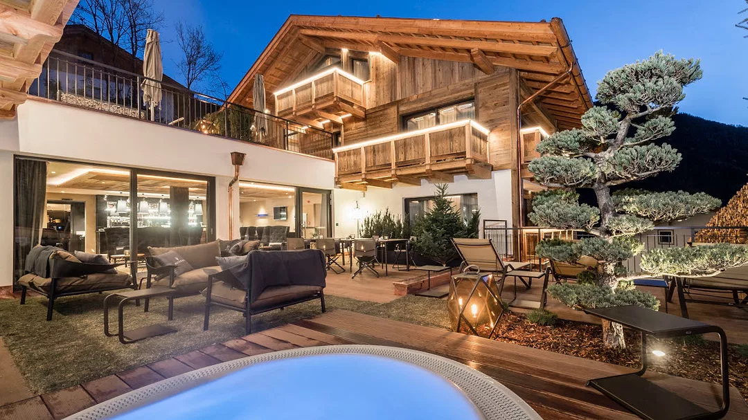 SW 0122 Web Exclusive: 03 Antolini Montchalet 