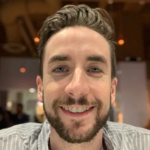Dylan-Weschler-headshot.jpg