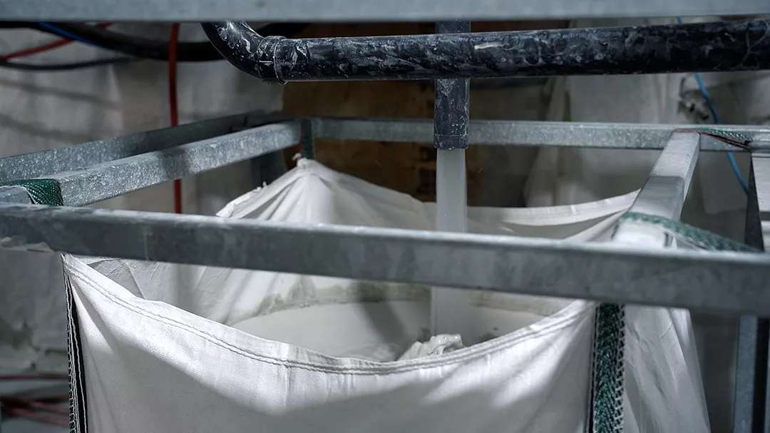 SW 1022 Web Alaska Countertops Fabricator-Spotlight 04