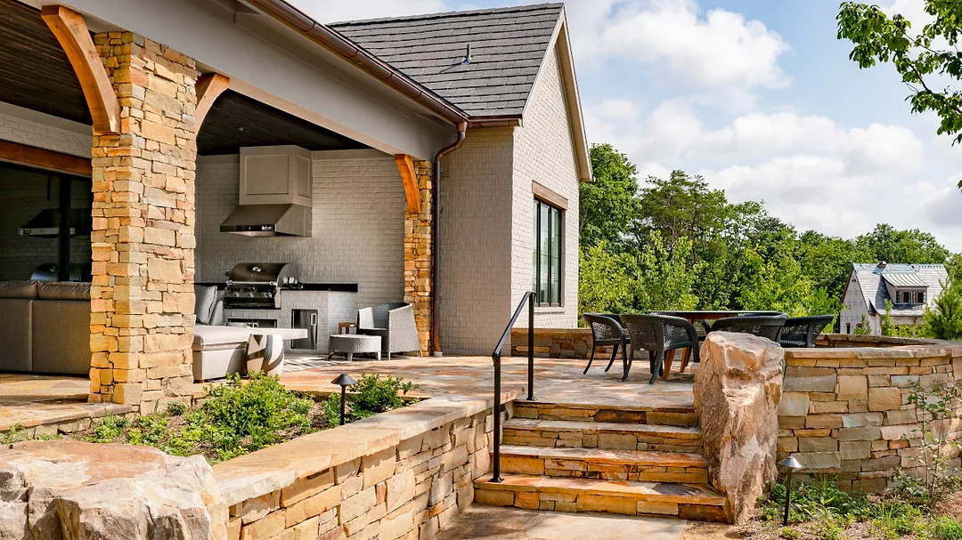 SW 0723 Exterior Stone McLemore 10